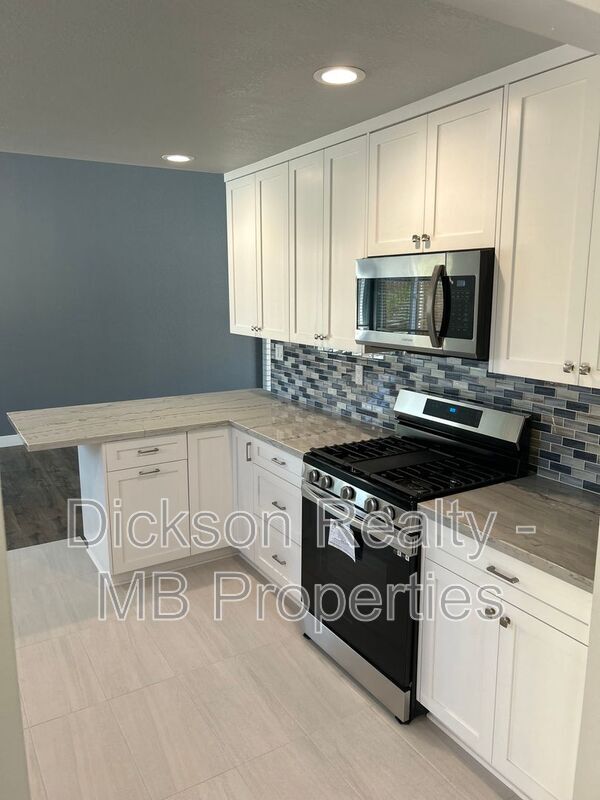 Building Photo - 5261 Coit Dr