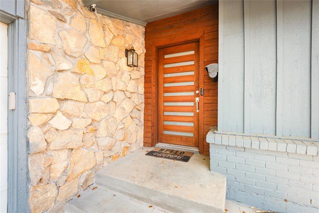 Foto del edificio - 9405 Pinewood Dr