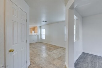Building Photo - 8939 Spring Peeper Ave