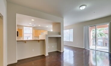 Building Photo - 27 E Agate Ave