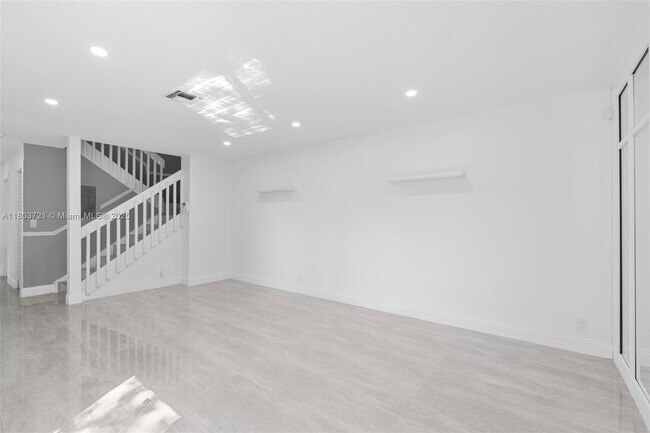 Foto del edificio - 2622 NW 99th Ave