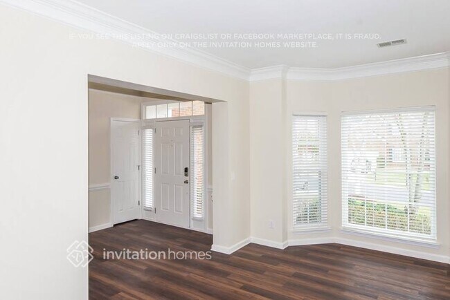 Foto del edificio - 15832 Hollingbourne Rd