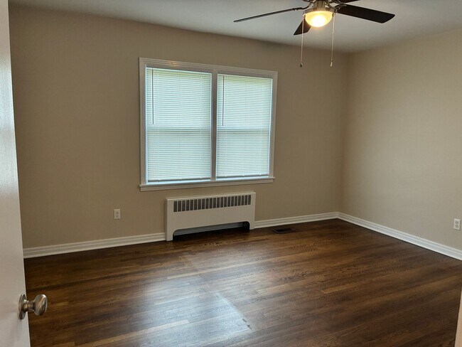 Foto del edificio - 2520 Proctor Knott Dr