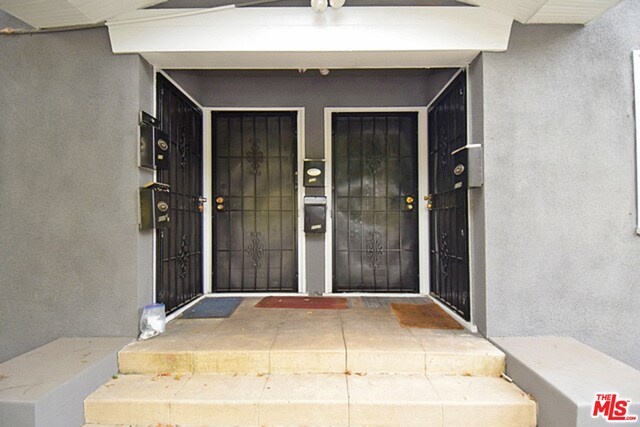 Building Photo - 5526 Franklin Ave