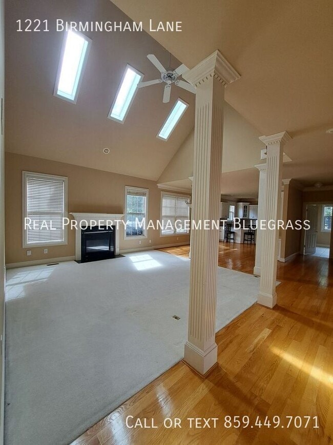 Foto del edificio - 1221 Birmingham Ln