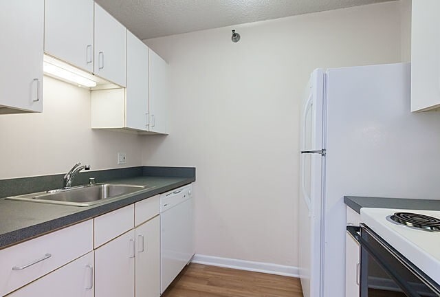 Building Photo - 1212 N La Salle Dr