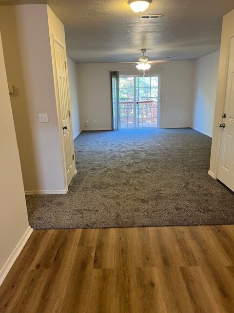 Foto del edificio - 144 Bald Eagle Blvd