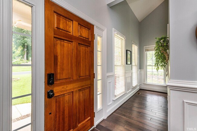 Building Photo - 1301 Pendula Path