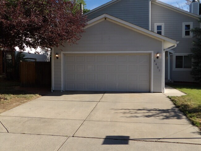 Foto del edificio - 8457 W 79th Pl
