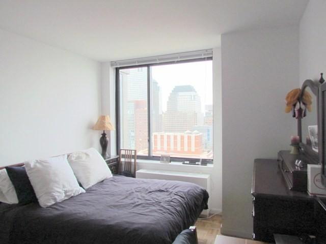 Foto principal - 4 bedroom in NEW YORK NY 10282