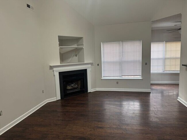 Foto del edificio - Great 3 bedroom with garage!