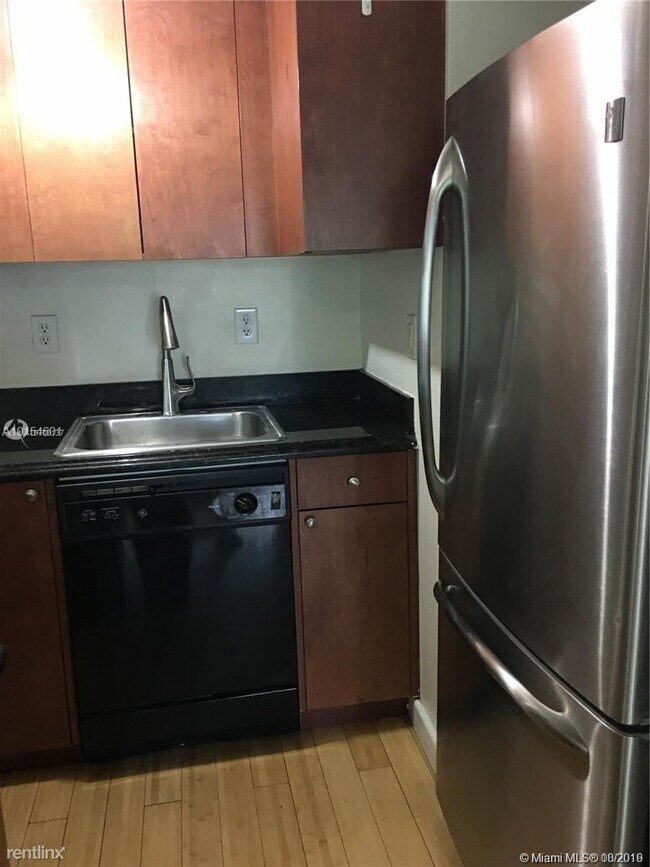 Building Photo - 1 br, 1 bath  - The Twelve condo