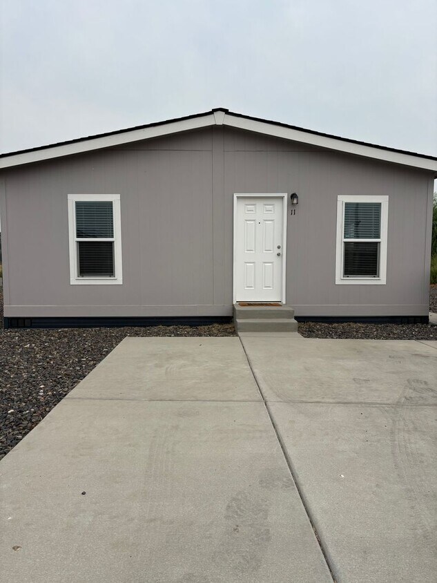 Foto del edificio - Charming 3 Bed/2 Bath Mobile Home!