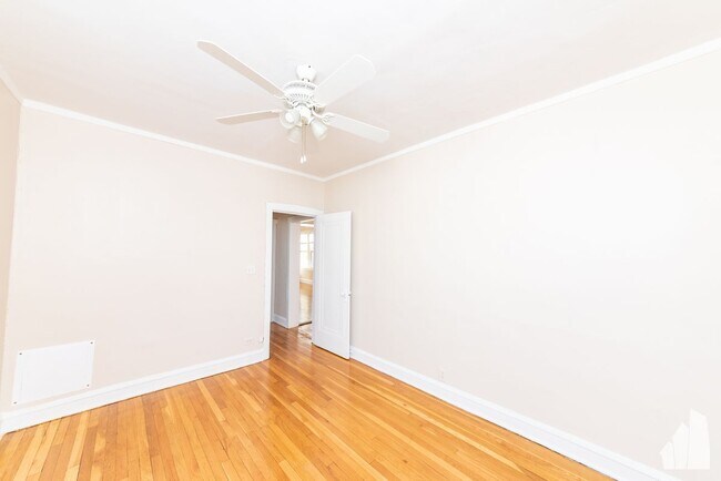 Foto del edificio - 4043 N Mozart St