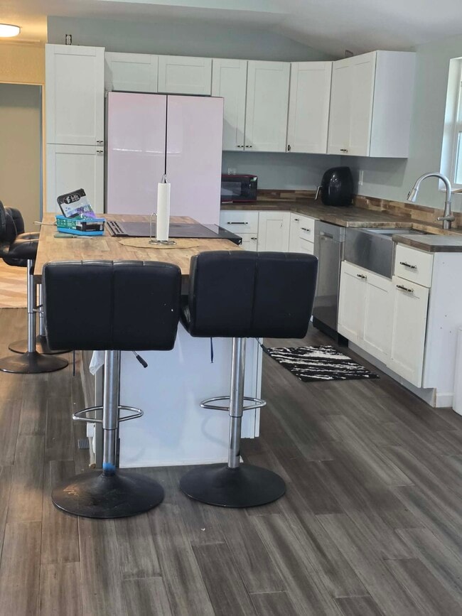 Kitchen - 698 Kaae Road