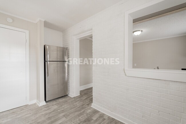 Foto del edificio - 1131 Deerwood St