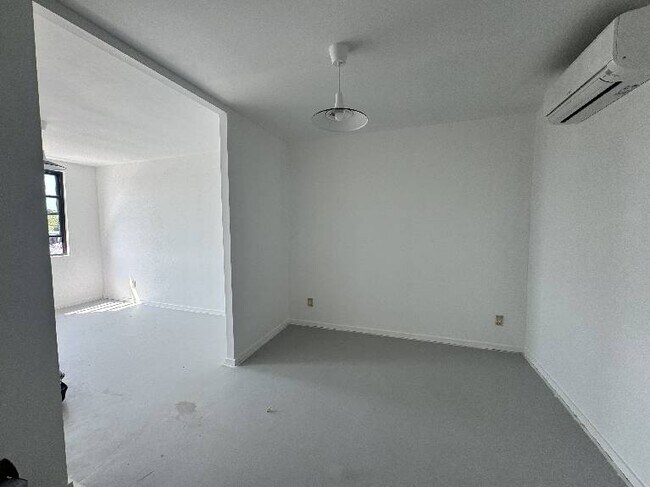 Building Photo - New Modern eco friendly