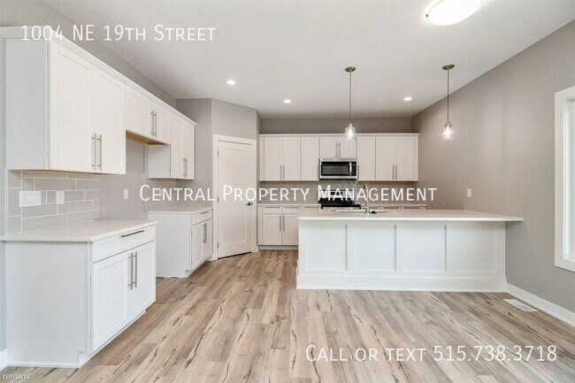 Foto del edificio - 1004 NE 19th St