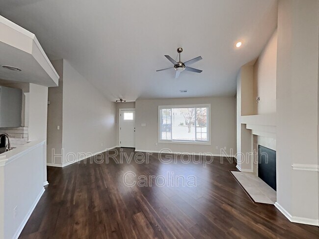 Building Photo - 11625 Borchetta Dr