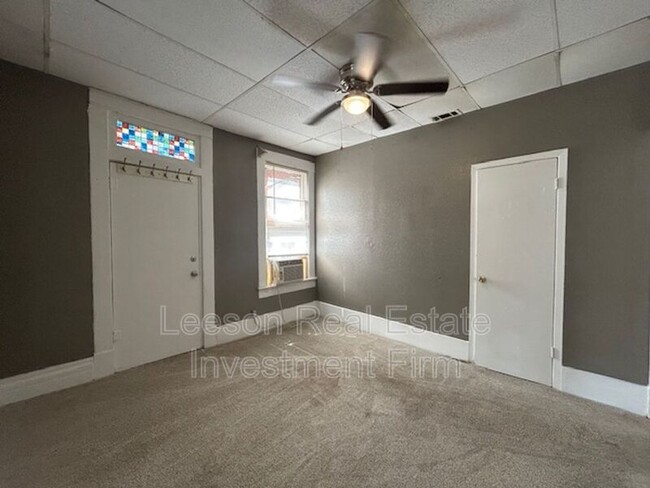 Building Photo - 426 Merrick St