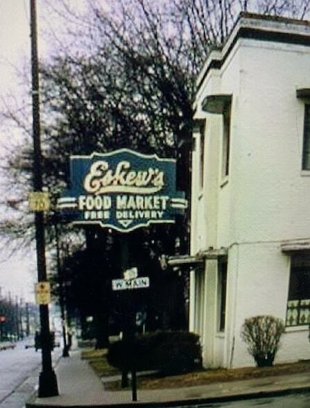 Building Photo - 326 W Main St