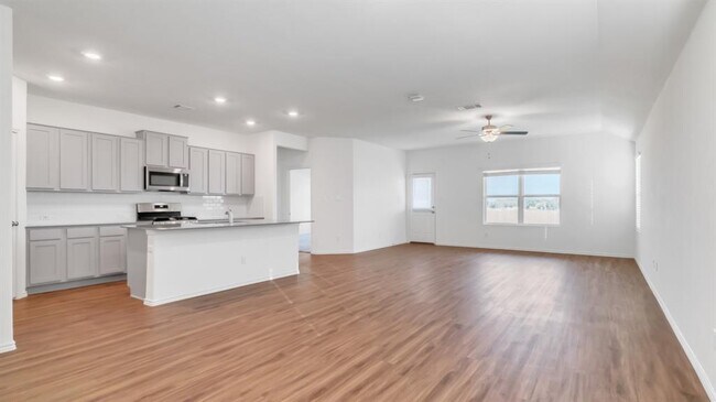 Foto del edificio - 1121 Nokota Bnd