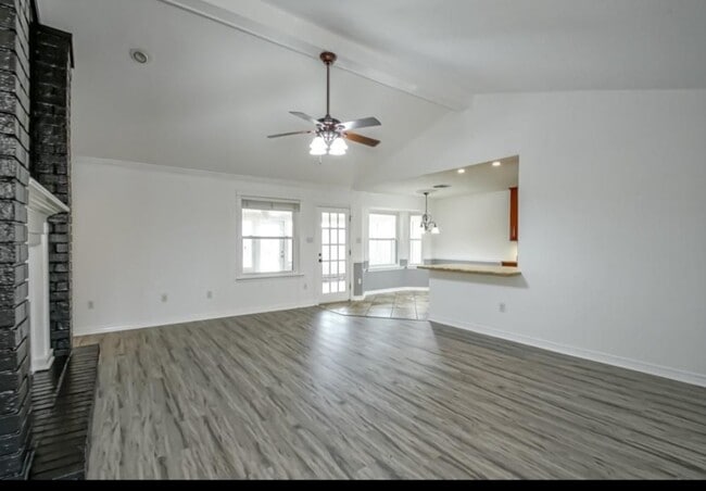 Building Photo - 41 Cabernet Dr