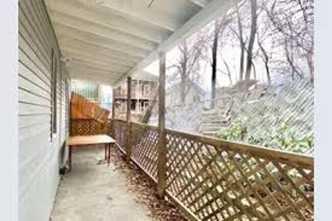 Building Photo - No Brokers Fee. Central Mission Hill Location, Eat-in Kitchen, Laundry on a Site