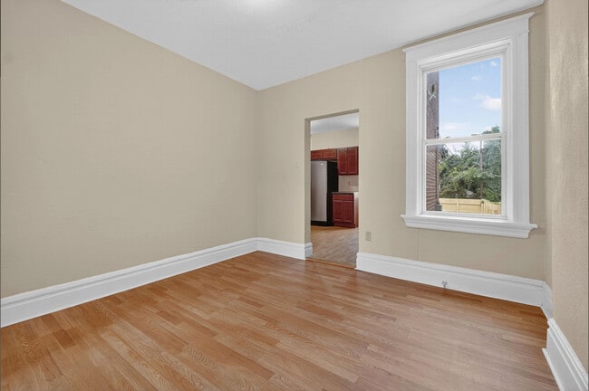 Dining room - 4372 Gibson Ave
