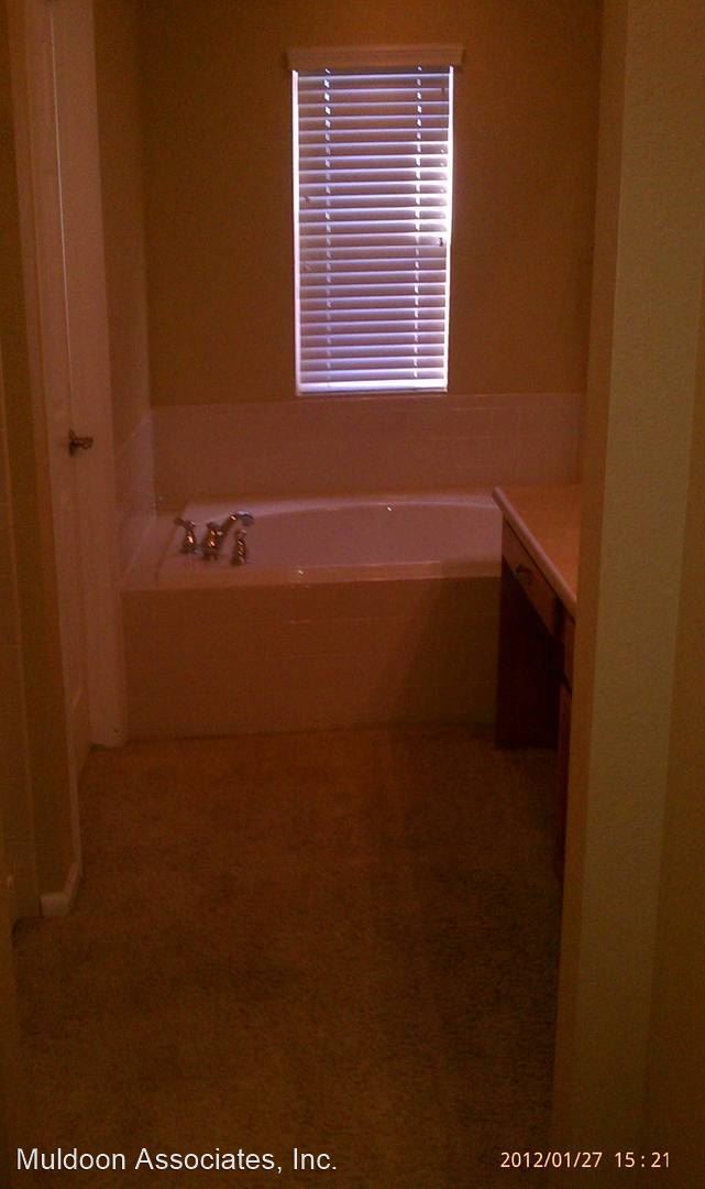 Building Photo - 3 br, 2.5 bath House - 2512 Sierra Springs Dr