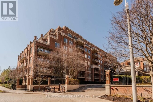 Building Photo - 20 Burkebrook Pl