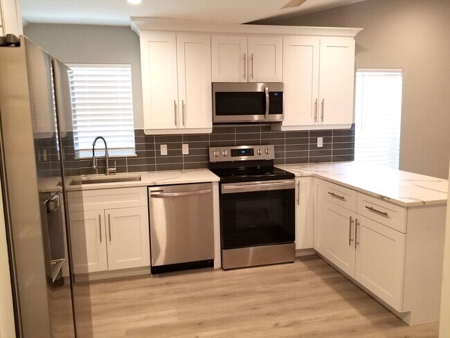 Foto del edificio - 8863 SE Hobe Ridge Ave
