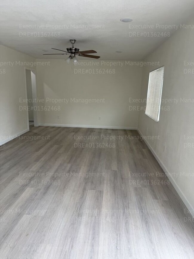 Building Photo - Remodeled 3-bedroom, 2-bath home near Ming Ave/ S. H St