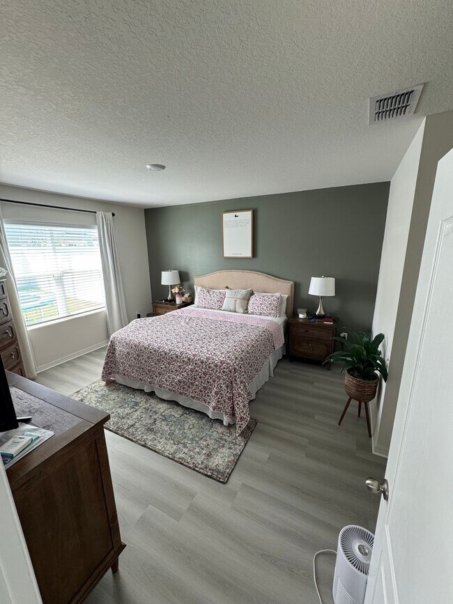 Foto del edificio - Three bedroom two bathroom - Haines City