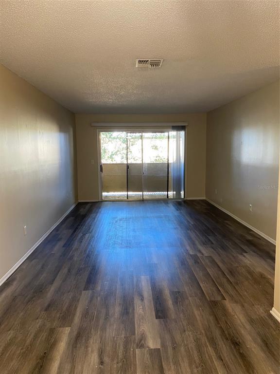 Building Photo - 604 Kenwick Cir