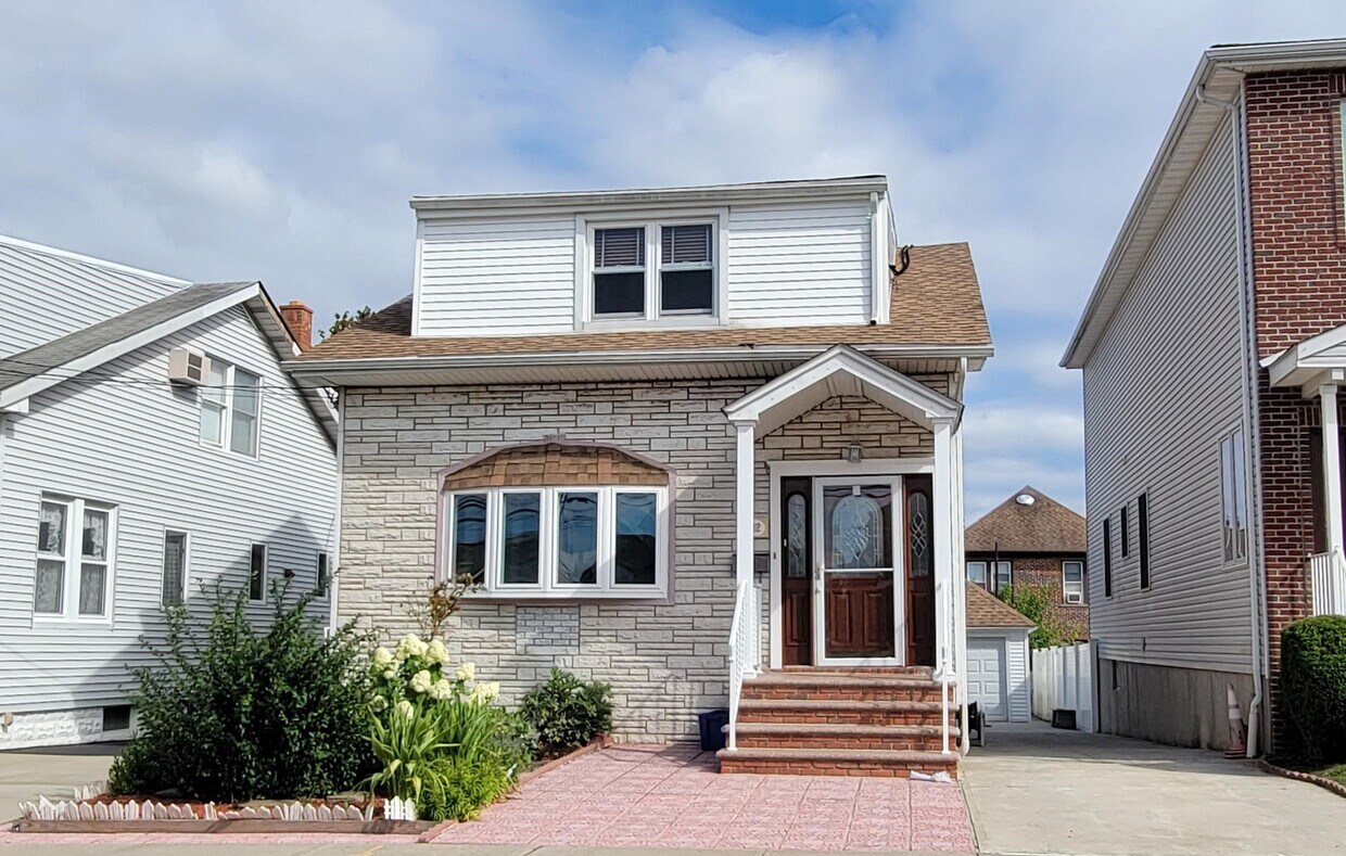 Primary Photo - 712 5th St