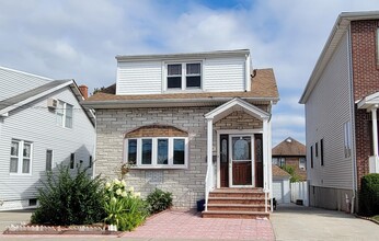 Building Photo - 712 5th St