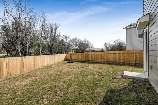 Building Photo - 50 Trinity Cir