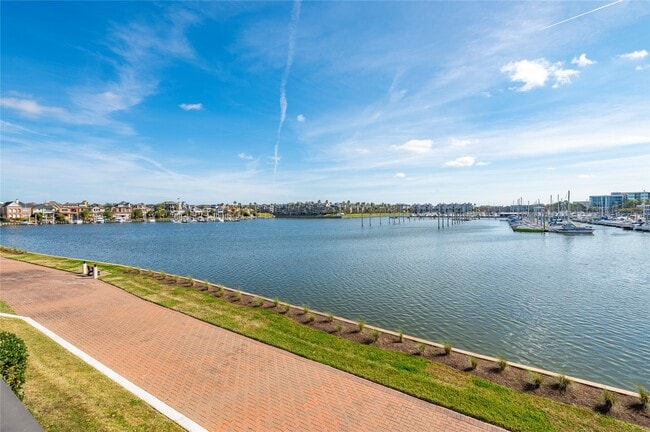 Foto del edificio - 1801 Enterprise Ave