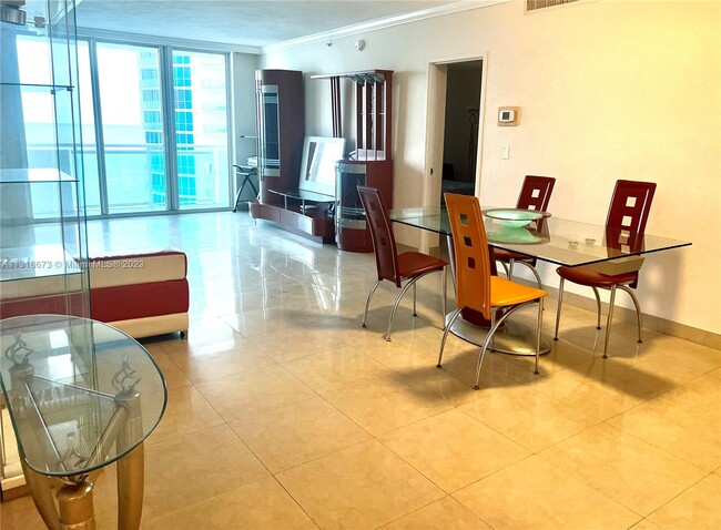 Building Photo - 3001 S Ocean Dr