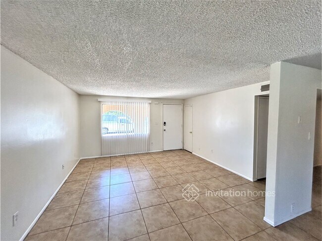 Building Photo - 6320 W Monte Vista Rd