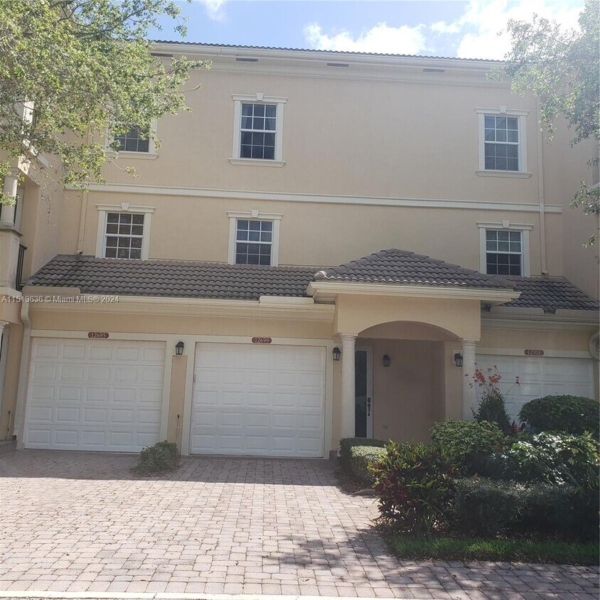 Primary Photo - 12699 SE Old Cypress Dr