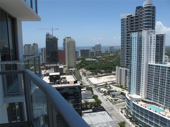 Building Photo - 1050 Brickell Ave
