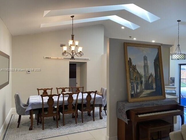 Foto del edificio - 3647 Barberry Dr