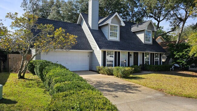 Foto del edificio - 406 Parkwood Pl