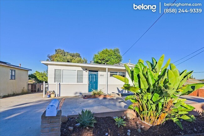 Foto del edificio - 2563 Roseview Pl