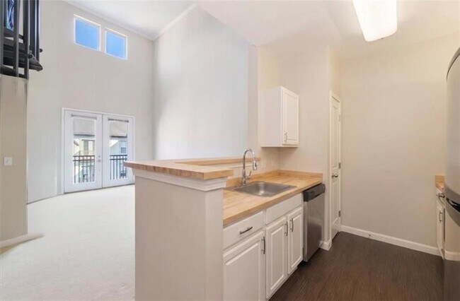 Foto del edificio - 1000 Providence Pl