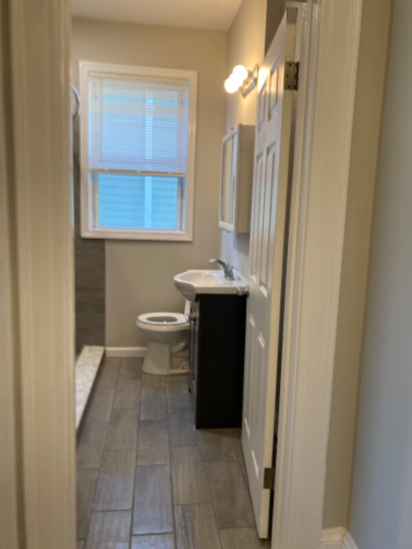 Building Photo - 159 Frank St