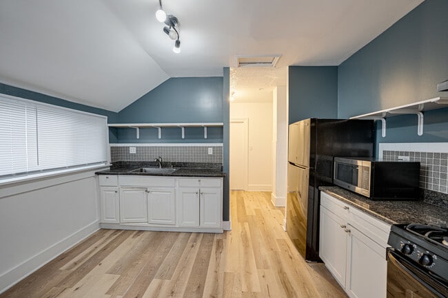 Building Photo - 264 N Jackson St