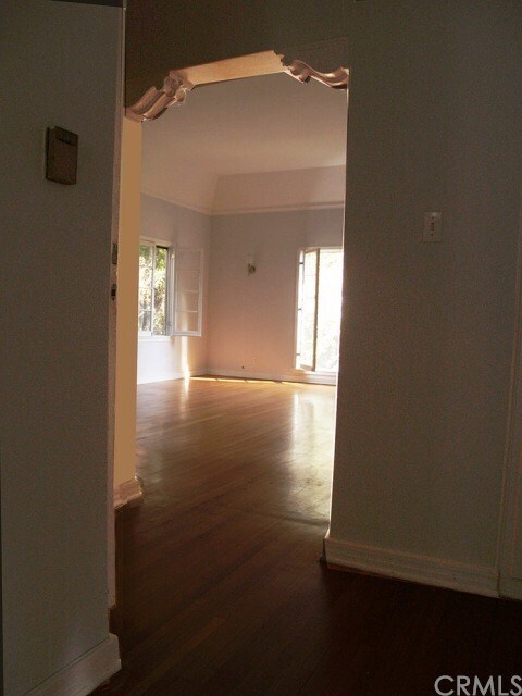 Building Photo - 1237 S Crescent Heights Blvd